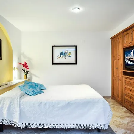 Salina Bamba Sleeps 10 Pool Wifi Monte Petrosu